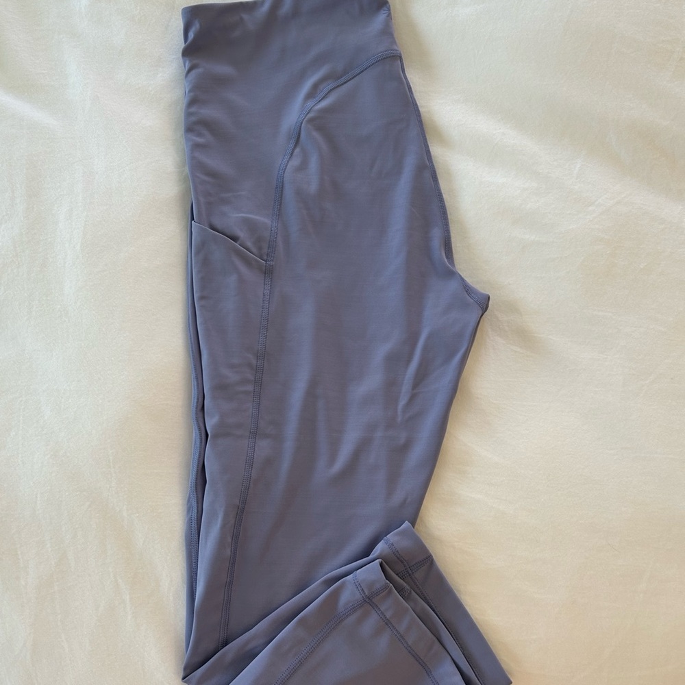 Athleta Ultimate Stash Pocket Capri Dusk Purple L - Picture 6 of 14